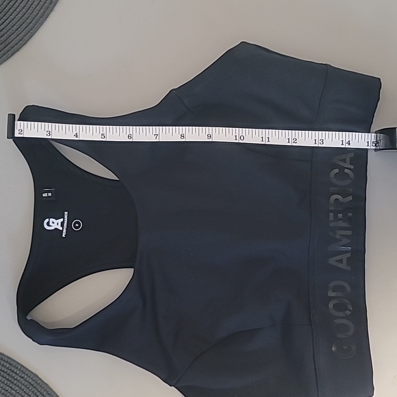 GOOD AMERICAN WORKOUT SET! SIZE TWO IS A MED IN GA - Picture 13 of 16